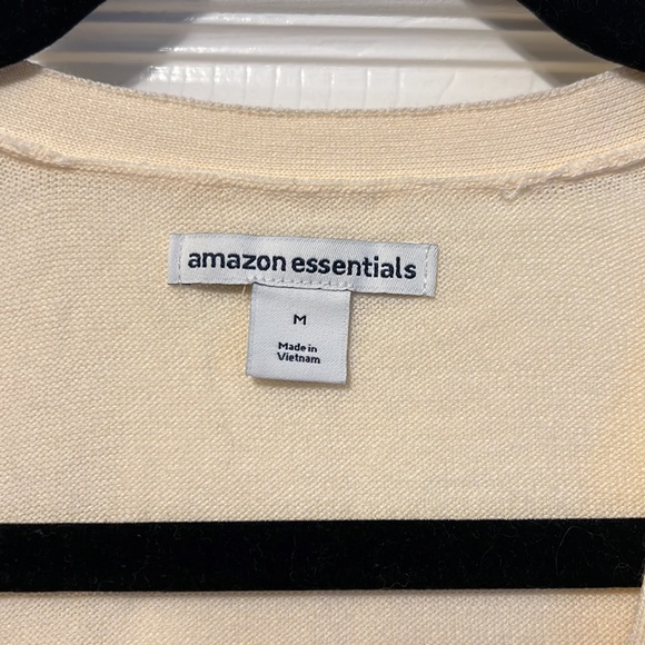 Women’s Amazon Essentials cardigan in Ecru - Picture 2 of 4